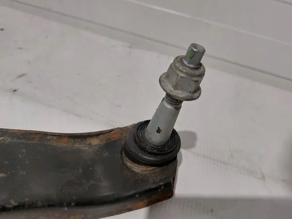 Chevrolet Cruze II 2016 Braccio di Controllo Anteriore Sinistro OEM image 3