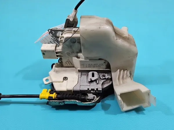 Vänster Främre Lås 8J1837015C Audi A5 8T 7Pin image 4