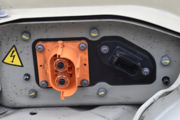 Bateria OEM 98 534 000 80 75Ah Usada Vivaro image 4
