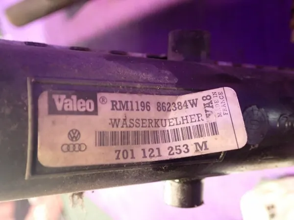 Radiador de agua VW Transporter T4 1990-2003 OEM 701121253M image 8