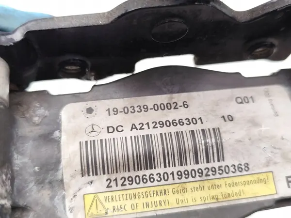 Dobradiça capô Mercedes-Benz Classe E OEM A2129066301 Dianteira image 7
