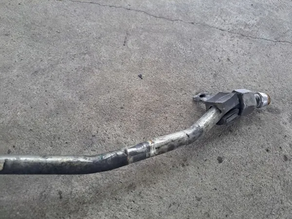Luchtcompressor slang OEM 22349847 voor Volvo FH/FM image 3