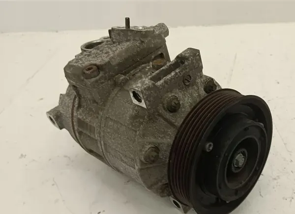 Ilmastointikompressori Audi A3 2.0 FSI VW Passat B6 1K0820803L image 4