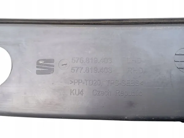Junta de para-brisa superior esquerda OEM 576819403 SEAT Ateca image 3