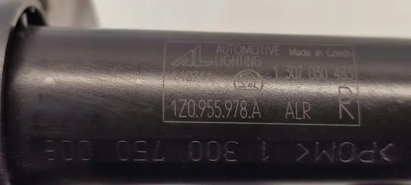 OEM 1Z0955978A Höger Strålkastartvättsmontering Skoda Octavia II Scout image 8