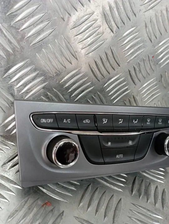 Panneau climatisation Opel Astra K 2021 occasion image 3