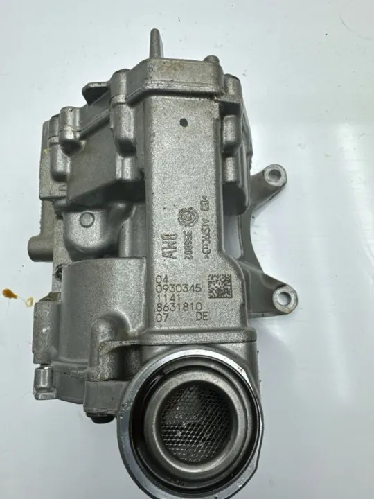 Bomba de aceite usada OEM 8631810 para BMW 1 F40 1.5 image 6
