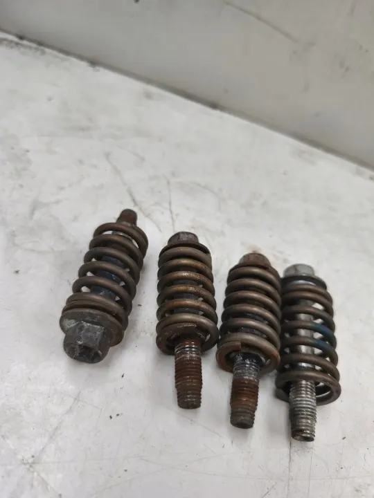 OEM 9050135035 Pakoputken Jousipultit - 4kpl image 3