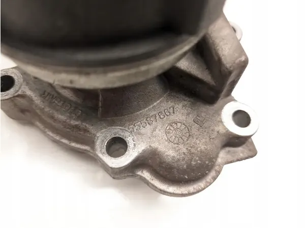 Vattenpump Opel Astra 1.7 CDTI Diesel 55587867 image 7