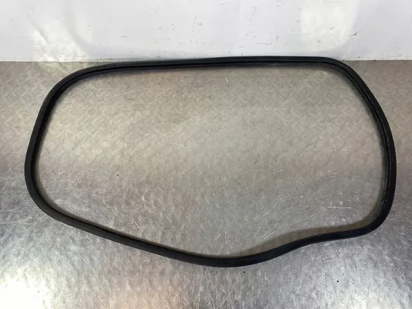 2023 Mitsubishi Outlander IV Rear Door Seal image 3