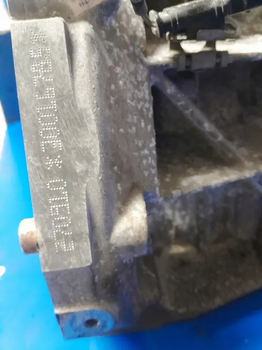 Mercedes 1.6 CGI motorblock OEM R2700106100 image 3
