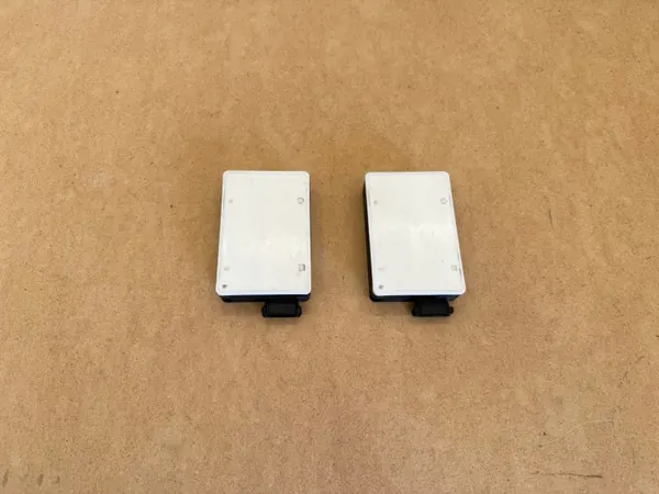 Sensor radar OEM A0009055701 para Mercedes W212 W218 image 2