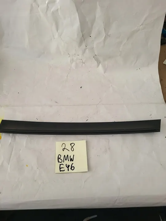 BMW E46 Trunk Lid Trim 51137056132 image 2