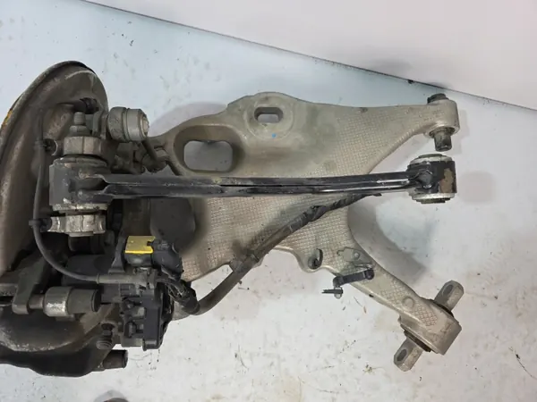 Oikea taka-AWD-nivel OEM 32395068 Volvo XC60/XC90 image 3