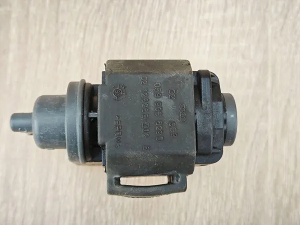 Válvula de vacío OEM 059906627L para Audi A6 C7 2.0 TDI image 3