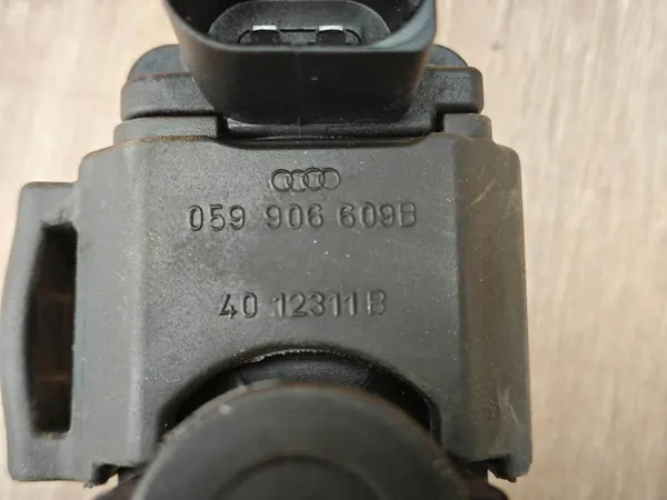 Válvula de vacío OEM 059906627L para Audi A6 C7 2.0 TDI image 5