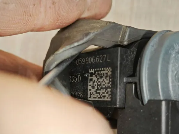 Válvula de vacío OEM 059906627L para Audi A6 C7 2.0 TDI image 6