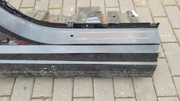 Pilier Central Seuil Droit Mercedes EQE 350+ OEM 197 image 8