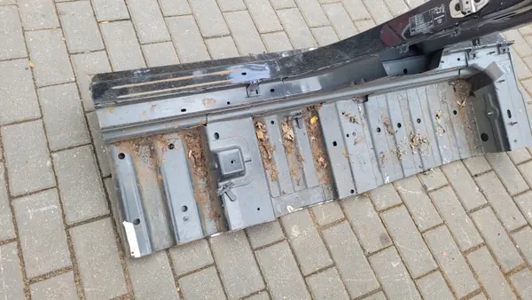 Pilier Central Seuil Droit Mercedes EQE 350+ OEM 197 image 9