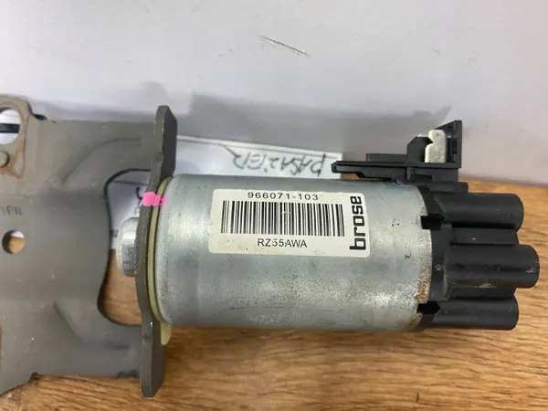 Istuinmoottori OEM 966071103 Dodge Durango III 2017 image 6