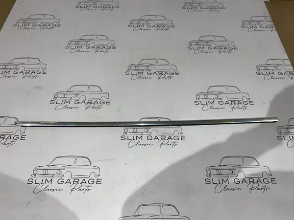 BMW AWD53 Fönsteravskrapningslist höger framdörr image 2