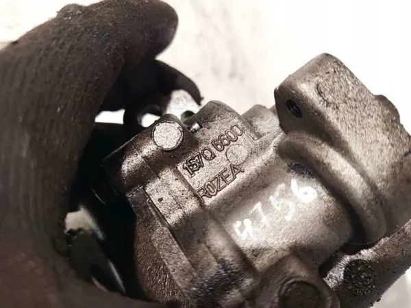 Bomba de aceite Ford Mondeo OEM 1S7A6600 2004 2.0L image 3