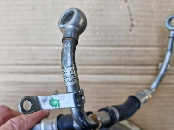 BMW Turbo-öljyputki OEM 8092599 - Käytetty image 7