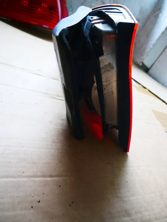 BMW E46 Sedan Faro Trasero Derecho 8364922 image 6