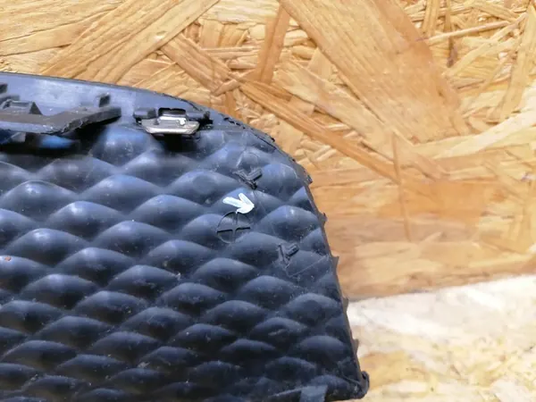 Grille de pare-chocs avant gauche Mercedes Benz W213 E-Class 2016-2019 image 5