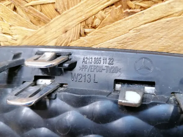Grille de pare-chocs avant gauche Mercedes Benz W213 E-Class 2016-2019 image 6