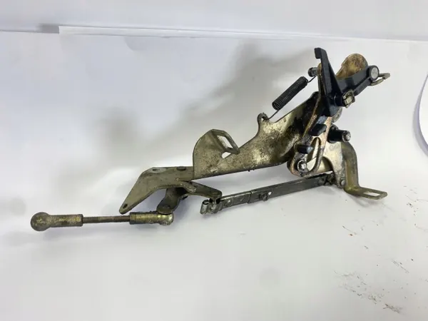 Gaszug OEM 1040702321 Mercedes W124 M104 image 3
