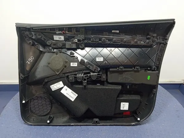 OEM 5LB867013BC Etuovi Vasen Ovipeite Skodalle image 6