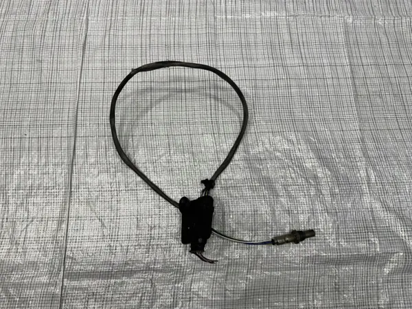 Sonde Lambda OEM JPLA-5J299-DE pour Range Rover Velar image 2