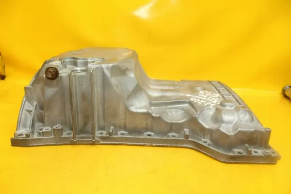 Oljeplåt Mercedes W203 W204 W211 W209 1.8 A2710141002 image 10