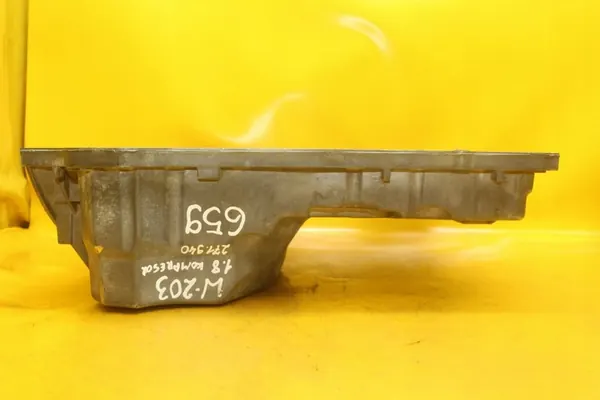 Oljeplåt Mercedes W203 W204 W211 W209 1.8 A2710141002 image 2