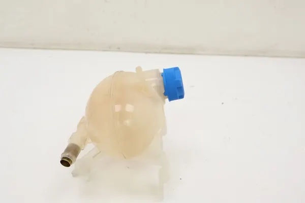 Erweiterungstank FIAT 500L 1.6 MTJ 51881755, 51881757 image 3