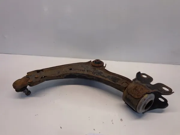 VOLVO XC70 2 II 2.4 D5 4WD Braccio di Sospensione Anteriore Destro image 5