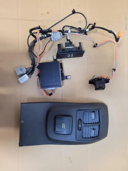 Convertisseur de Tension Ford OE CJ5T-19G317-AD image 2
