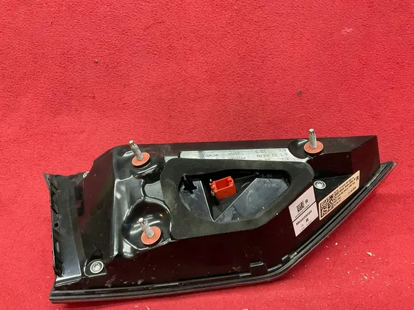 Luz trasera LED derecha Audi Q3 II 2019-2025 OEM 83A945094B image 4