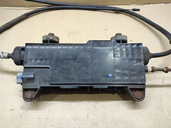 Sähköinen käsinjarrutus OEM 360109753R Renault Laguna III:lle image 6