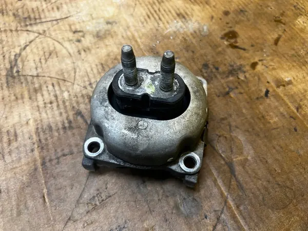 Supporto trasmissione Mercedes GLS X166 image 2