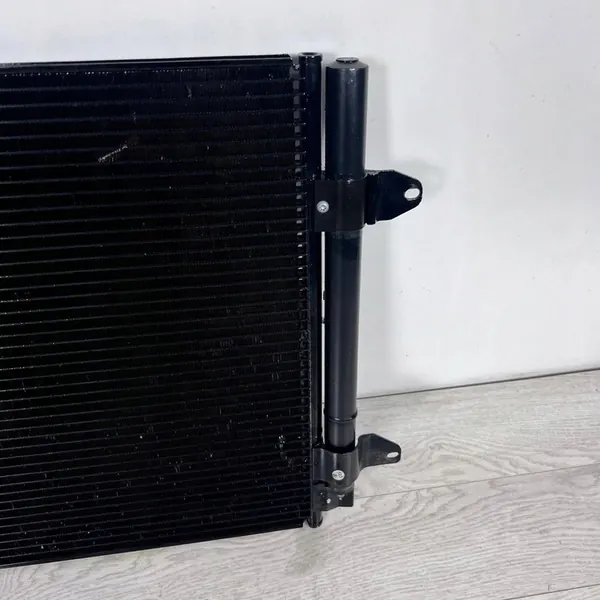 VW Touran I 1.6 AC-kondensaattori OE 1T0820411B image 2