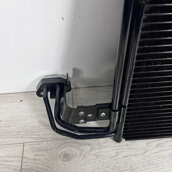 VW Touran I 1.6 AC-kondensaattori OE 1T0820411B image 7