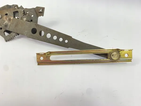 Régulateur de vitre manuel OEM 123 730 20 46 arrière droit image 8
