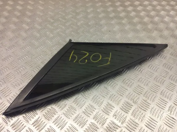 Ventana trasera derecha usada OEM 038145300H Audi image 4
