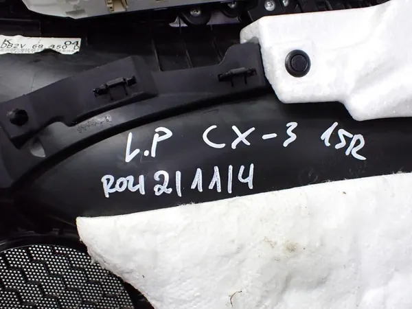 Painel de revestimento da porta dianteira esquerda Mazda CX-3 2015 image 5