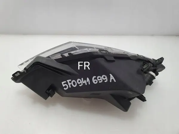 Farol de neblina dianteiro esquerdo Seat Leon (5F) 2014 Original image 9