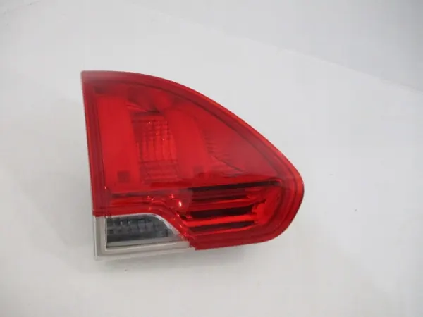 PEUGEOT 2008 Luz Trasera Izquierda image 2