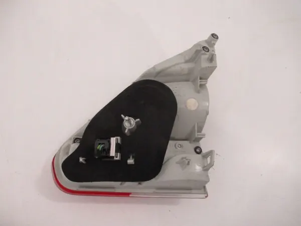 PEUGEOT 2008 Luz Trasera Izquierda image 5