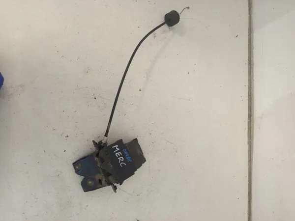 Serrure de coffre OEM A1717500085 pour Mercedes E W211 image 2